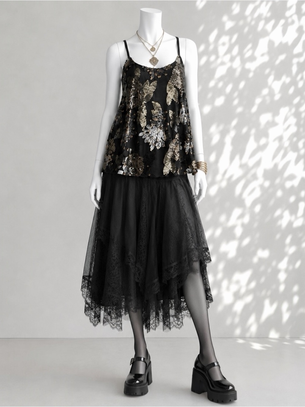 BB Dakota Black Sequin Floral Cami Top M Sheer Fairy Grunge Indie Sleaze Tank - Picture 2 of 12
